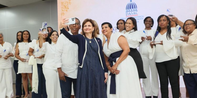 Raquel Peña honra a las mujeres que “alimentan la esperanza” de miles de familias dominicanas desde la DASAC