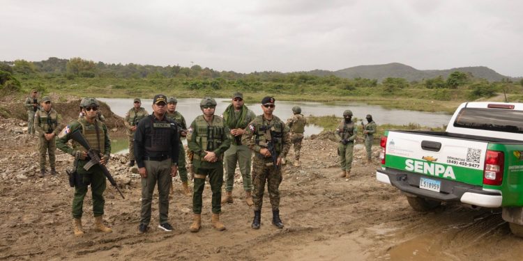 Medio Ambiente interviene el río Haina para recuperar su cauce y detener la extracción ilegal de agregados