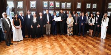 Reconocen en Argentina a Eddy Alcántara por impulsar proyectos regionales en favor consumidores de Iberoamérica