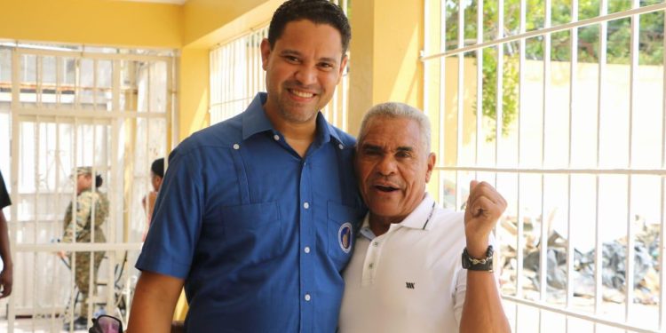 Rafael Amador formaliza aspiración por la secretaria general de la circunscripción 2 del DN por el PRM