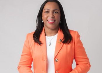 Vicedecana y próxima Decana Maribel Lorenzo felicita a la Facultad de Ciencias Económicas y Sociales en su 70 aniversario