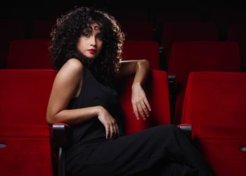 Bellas Artes y su Compañía Nacional de Teatro celebrarán este viernes el Día Mundial del Teatro con la obra “Las criadas”