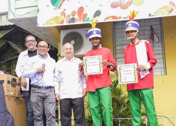 Rolfi Rojas impulsa el talento juvenil en Cristo Rey con graduación de músicos y entrega de instrumentos