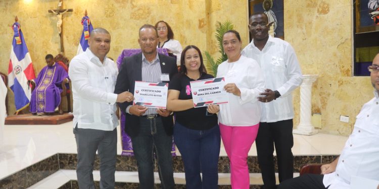 Diputado Ramón Raposo insta autoridades trabajar de la mano con lideres comunitarios y juntas de vecinos 