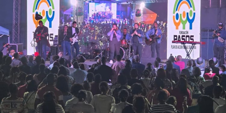 Fundación Pasos realiza concierto cristiano en Santo Domingo Norte
