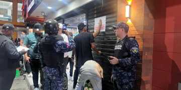 Policía ocupa armas ilegales, detiene sospechosos y refuerza controles contra el ruido en Villa Mella, SDN