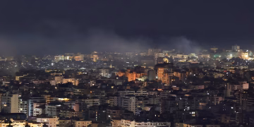 Israel bombardea Líbano en represalia a Hezbolá
