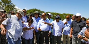 Senador Antonio Marte se reúne con pescadores y agricultores en Cabral y anuncia 3,000 pensiones solidarias