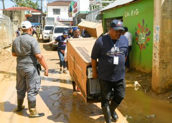 DASAC implementa en Gaspar Hernández segunda fase del protocolo de emergencia con entrega de electrodomésticos, enseres y raciones crudas