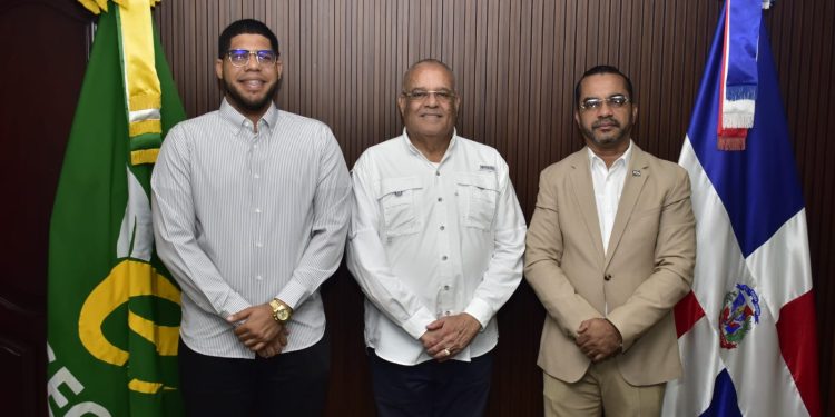 ITLA y Dirección General de Embellecimiento coordinan jornada de limpieza en sus instalaciones