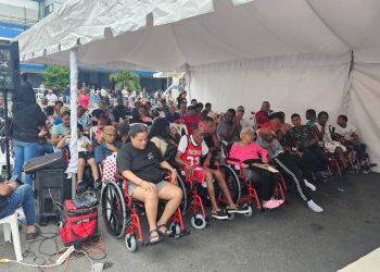 Cientos de beneficiados con sillas de rueda de Whellchair Foundation y la Fundación Cruz Jiminián