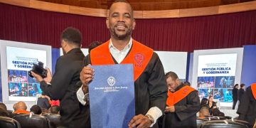 Daurin Muñoz ‘‘Sueldo Cebolla’’ se gradúa de Master en Gestión Pública y Gobernanza