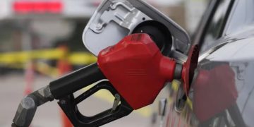 El precio de la gasolina sube en Estados Unidos tras los ataques a Irán