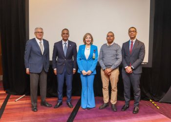 Ministro Santos presenta en Toronto modernización minera y avance estratégico en tierras raras