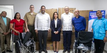 CONADIS y ASODIFIMO reciben donación de dispositivos de apoyo de la Embajada de los Estados Unidos para fortalecer la inclusión
