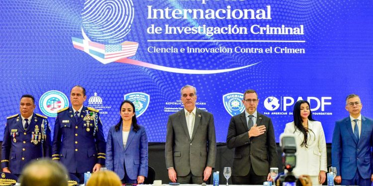 Presidente Luis Abinader encabeza apertura del I Simposio Internacional de Investigación Criminal