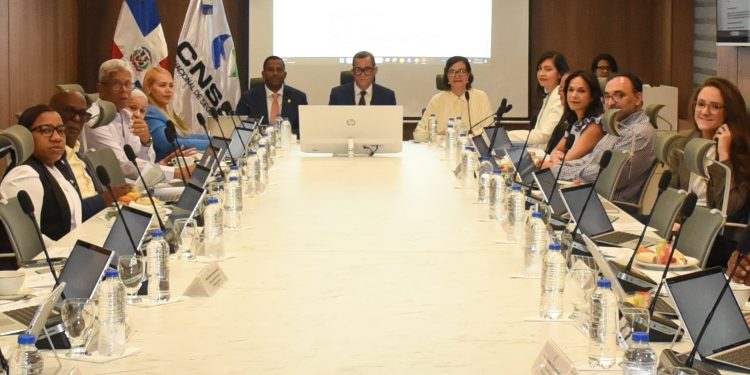 CNSS garantiza solución definitiva para trabajadores de las EDES y otras empresas públicas con RNC privado