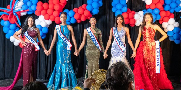 Certamen nacional de cultura, talento y belleza “Reina del Carnaval Dominicano”, arribó a su 118 aniversario