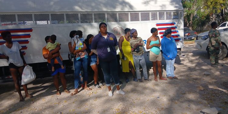 Patrullaje militar frena ingreso irregular de 47 nacionales haitianos