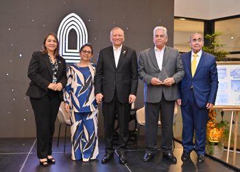 Banreservas reconoce a Winston “Chilote” Llenas en homenaje a los 93 años de las Águilas Cibaeñas