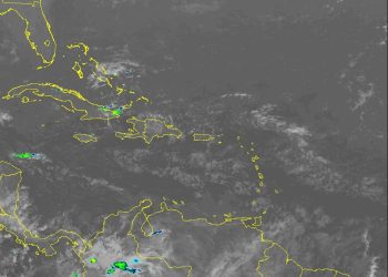 Vaguada y viento del este generarán chubascos en la mañana y aguaceros en la tarde