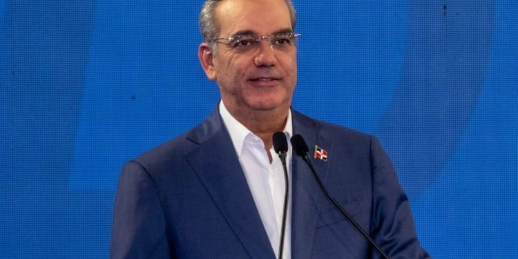 Presidente Luis Abinader viajará este viernes para participar en cumbre de alto nivel convocada por Donald Trump en Miami