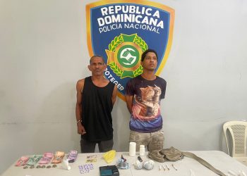 Policía ocupa drogas, balanza y dinero en efectivo durante operativo contra punto de venta en Matancitas, Nagua