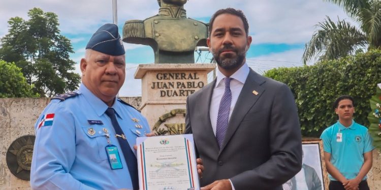 Digev reconoce a Persio Sully Maldonado por valiosos aportes al fortalecimiento de la sociedad dominicana