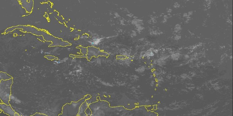Indomet prevé chubascos matutinos y aguaceros moderados a fuertes en la tarde por incidencia de vaguada