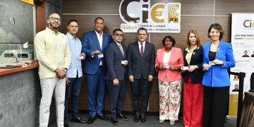 Vicepresidente del Parlacen destaca seguridad de la nueva cédula e inclusión de información sobre donación de órganos