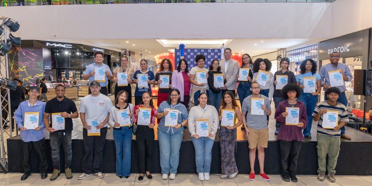 Unapec inaugura exposición CREARE 2026 que transforma frases y dichos dominicanos en arte visual