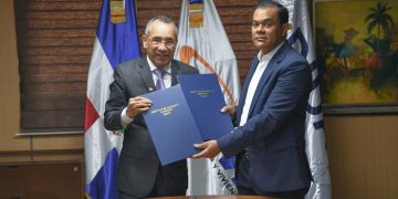 INAVI brindará servicios funerarios a colaboradores de la DIDA; administrador destaca incremento de matrícula