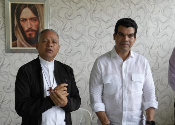 Wellington Arnaud se reúne con comité de veeduría alcantarillado de Tenares, Hermanas Mirabal 