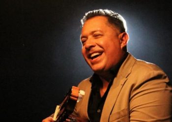 Astor Torres consolida su identidad artística con el lanzamiento de su canción “Decidido”