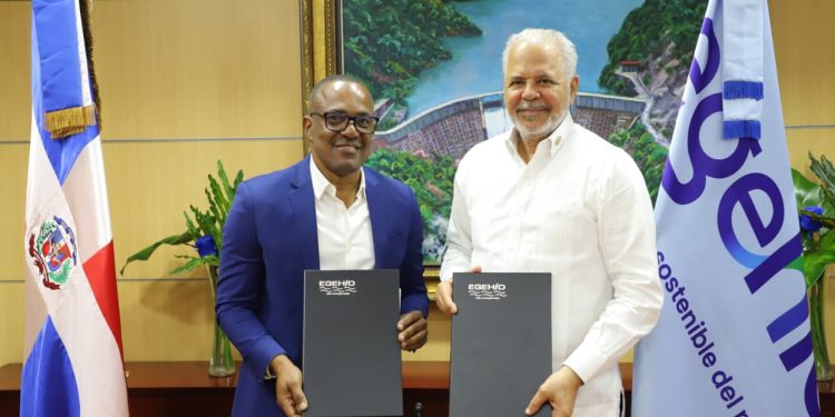 EGEHID y Alcaldía San Gregoria de Nigua firman acuerdo para ejecutar obras en el municipio