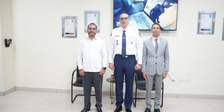 ITLA y Policía Nacional exploran alianza en tecnología y ciberseguridad