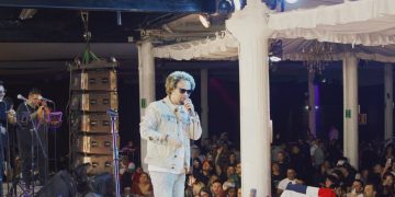 Amarfis celebra 26 años de carrera con concierto a casa llena en México