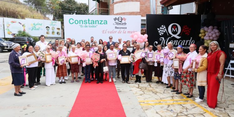 Moncarlo Restaurant celebra “El Valor de la Mujer” con emotivo homenaje a madres del municipio
