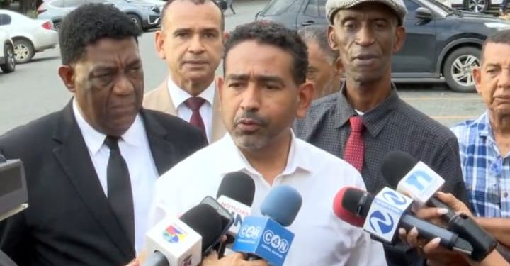 Nelson Gutiérrez acusa al Gobierno de intentar destruirlo por denuncias de corrupción