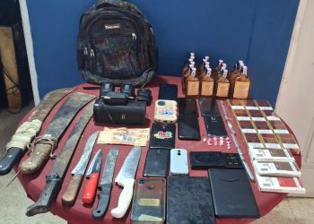 DINTEL ocupa más de 400 porciones de narcóticos, armas blancas y equipos electrónicos durante operativos en SDN