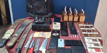 DINTEL ocupa más de 400 porciones de narcóticos, armas blancas y equipos electrónicos durante operativos en SDN
