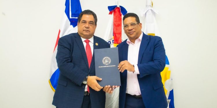 Colegio de Notarios y Contrataciones Públicas acuerdan blindar las licitaciones del Estado