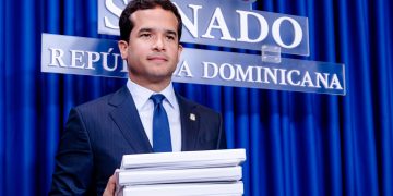 Omar Fernández impulsa eliminación del impuesto a préstamos hipotecarios