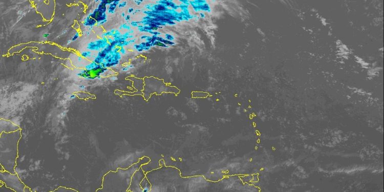 Indomet prevé lluvias dispersas en la mañana y aguaceros en la tarde por vaguada y sistema frontal