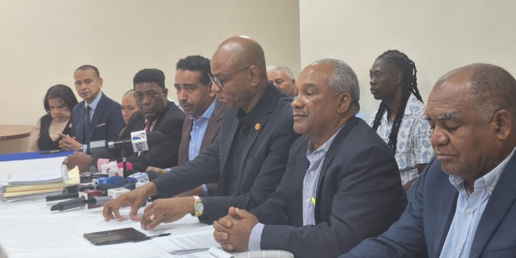 Gremios periodísticos califican de arbitrario y abusivo medidas cautelares impuesta por jueza contra Nelson Gutiérrez