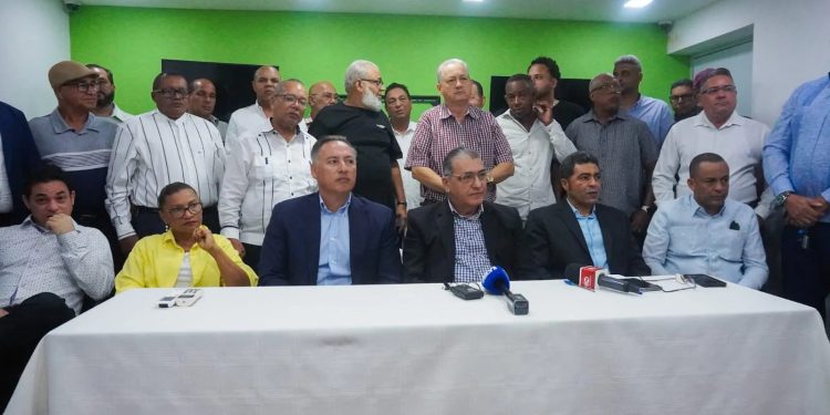 FENABANCA denuncia "competencia desleal" y exige intervención urgente de las autoridades competentes