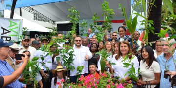 Hecmilio Galván: "con el FEDA hemos impactado la vida de casi 2.5 millones de dominicanos, motivando el deseo cultivar"