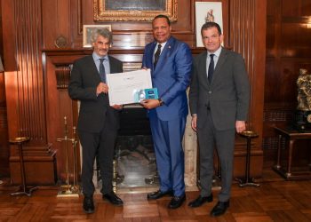 Universidad de Buenos Aires reconoce a Eddy Alcántara por su liderazgo global en la defensa de los consumidores