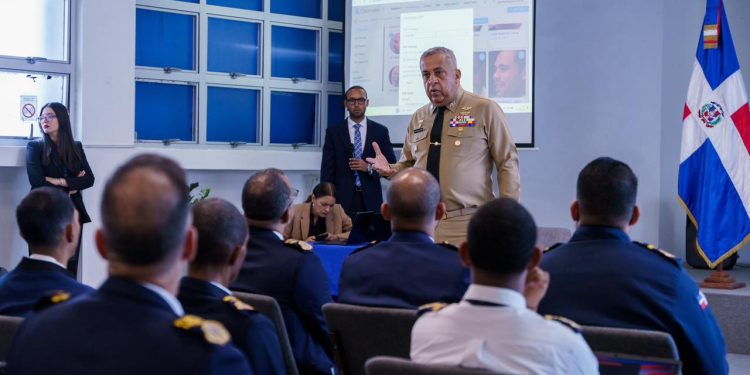 DGM fortalece capacidades de seguridad migratoria con tecnología avanzada de identificación