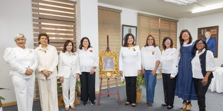 El Aula Altagraciana reunió a jóvenes y familias dominicanas en torno a la identidad, la fe y el proyecto de vida
